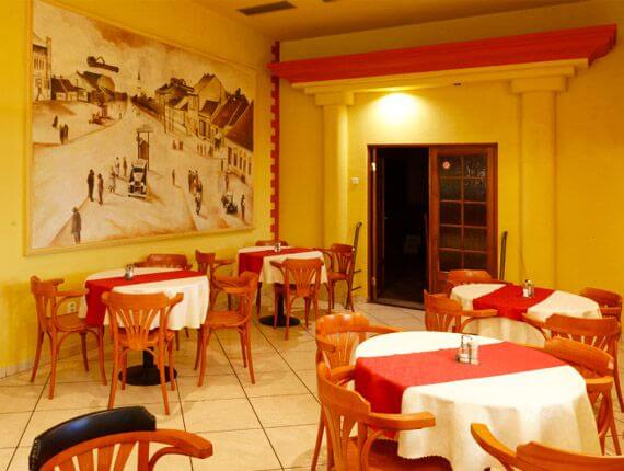 Hotel malacky – reštaurácia s historickým obrazom o Malackách